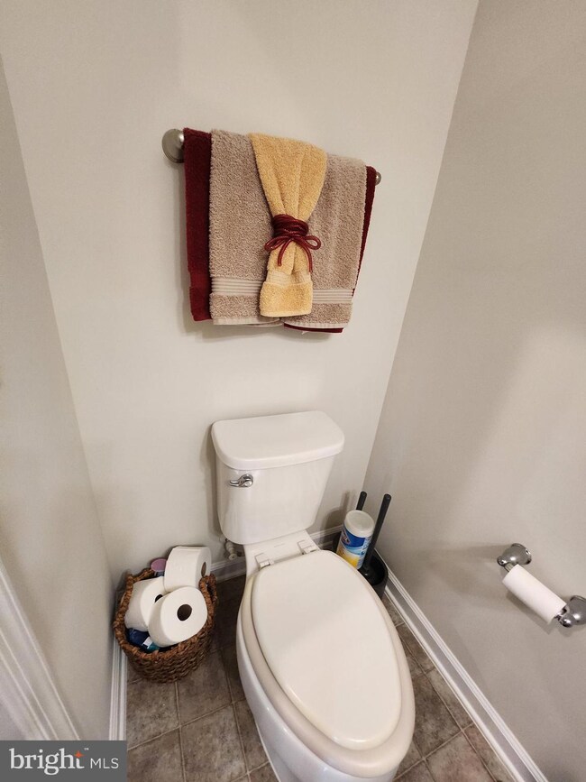 17027 Gibson Mill Rd, Dumfries, VA 22026 - photo 4