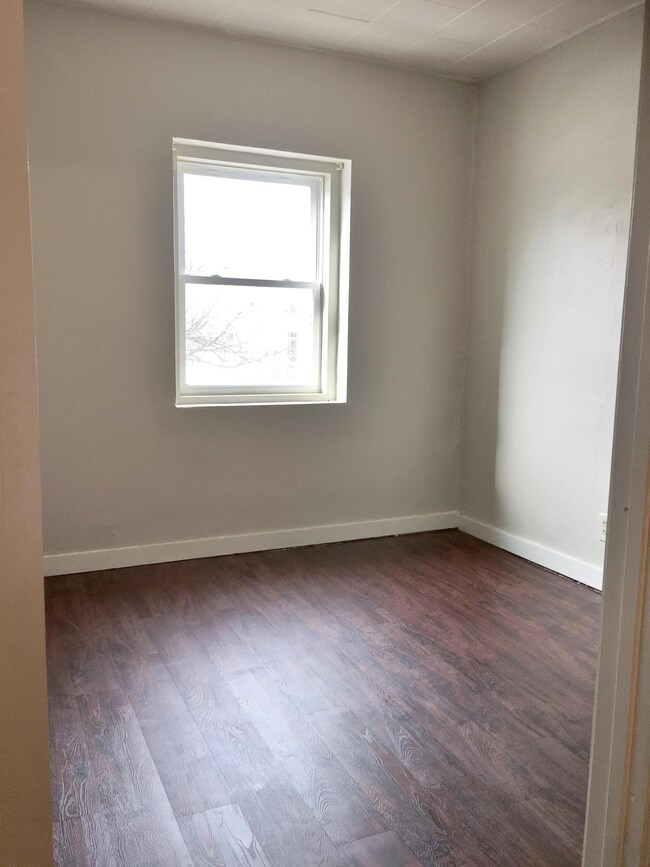 222 State, Boone - Unit 2 - Bed