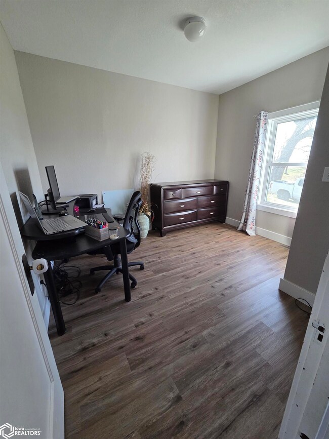 3035 180th St, Creston, IA 50801 - photo 7