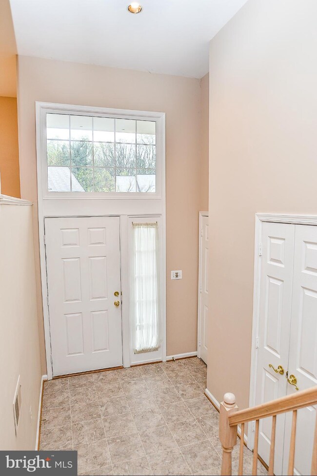 1345 Park Garden Ln, Reston, VA 20194 - photo 2