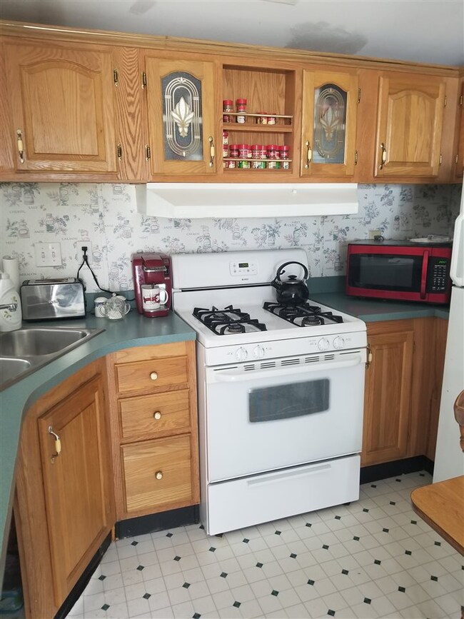 105 Sam Putnam Rd, Charlestown, NH 03603 - photo 7