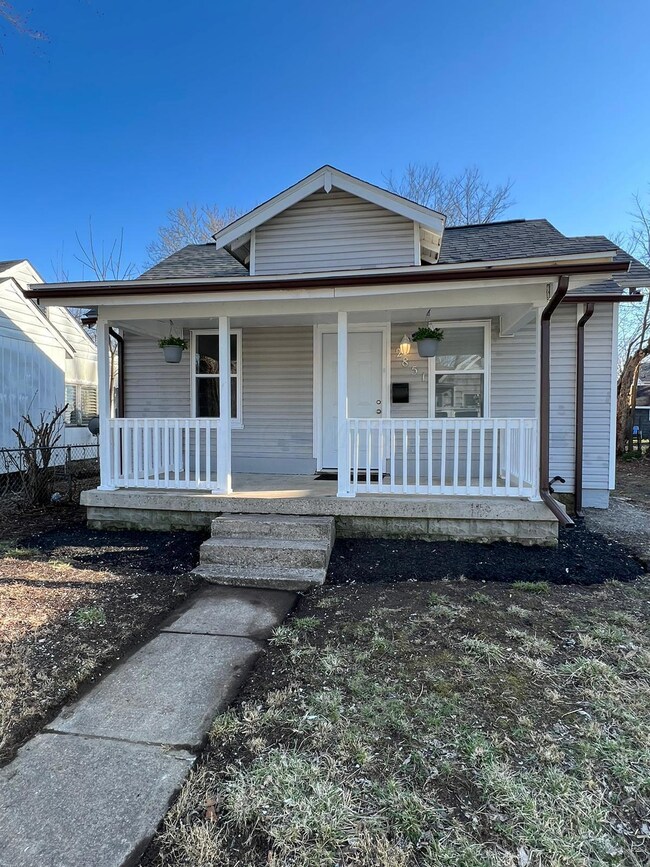 7F23F1FF-EE00-4F6E-B767-604C26E8C405