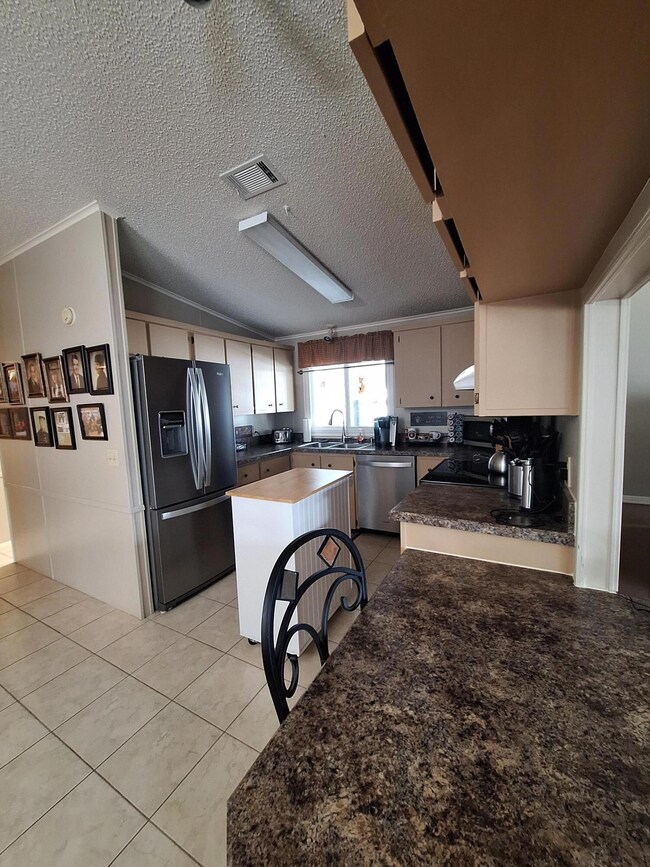 846 Periwinkle Cir, Sebastian, FL 32976 - photo 7