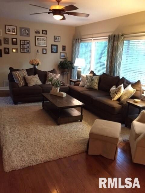 2420 Salem Ct, Bettendorf, IA 52722 - photo 3