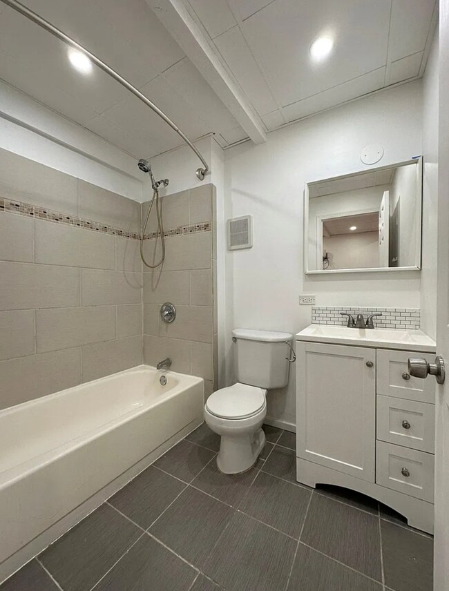 149 Forest Ave unit B, Fox Lake, IL 60020 - photo 4