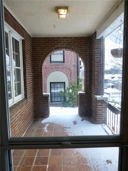 Front porch-Tile floor