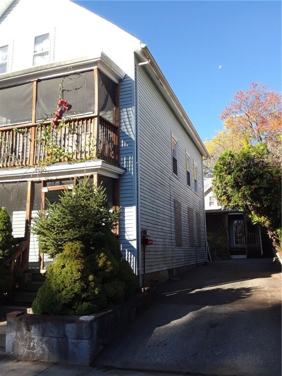 69 Summit St, Woonsocket, RI 02895 - photo 4