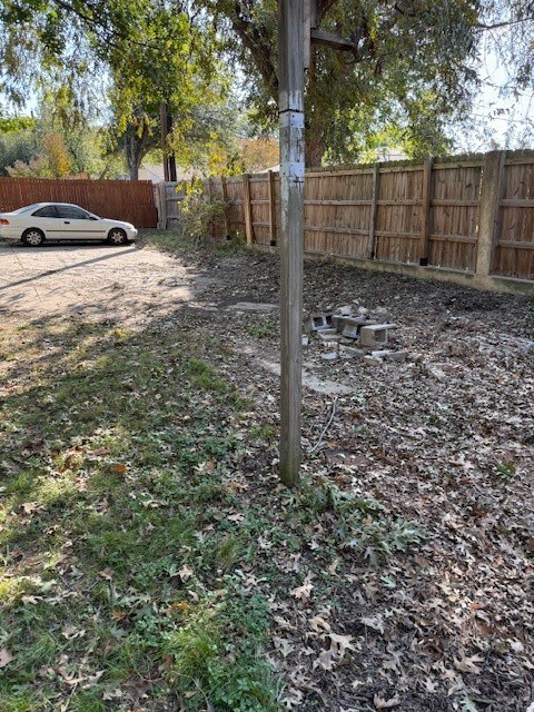 2006 San Jacinto Dr, Arlington, TX 76012 - photo 3