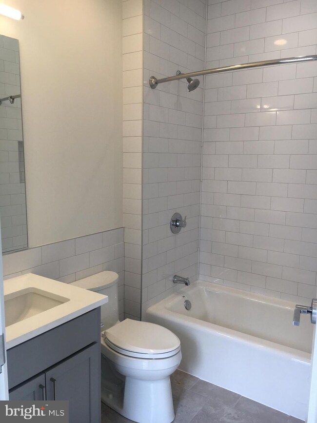 1813 35th St NW unit 304, Washington, DC 20007 - photo 4