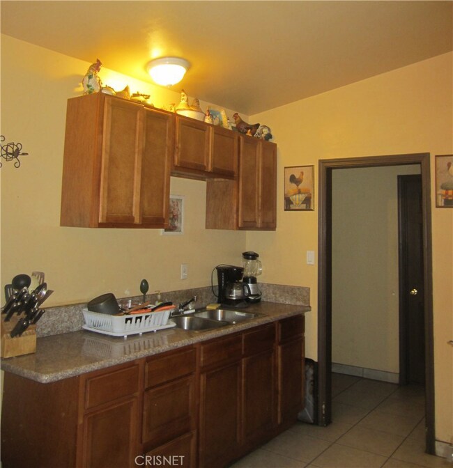 14908 Oswald St, Sylmar, CA 91342 - photo 2