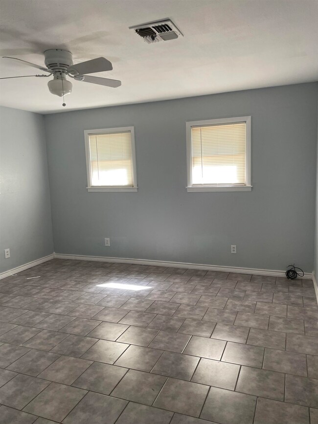 1210 W Pine Ave, Duncan, OK 73533 - photo 6