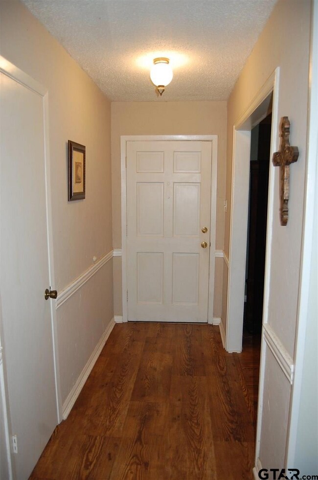 6200 Wilshire Dr, Tyler, TX 75703 - photo 3