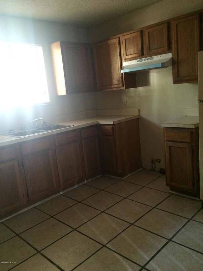 5123 Westchase Ct unit 1, Jacksonville, FL 32210 - photo 4