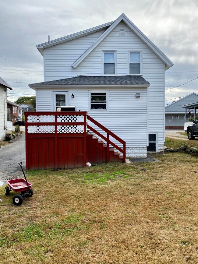 38 Cottage St, Sanford, ME 04073 - photo 5