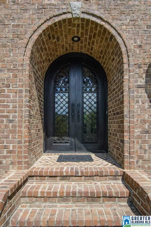 Beautiful Castle doors allow you to open the glass