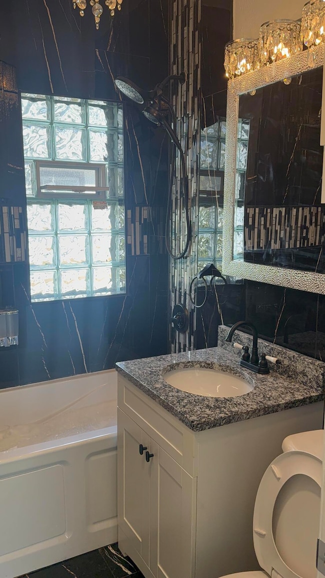 5547 N 37th St, Milwaukee, WI 53209 - photo 3