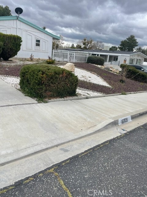 16309 Trinidad Dr, Victorville, CA 92395 - photo 5