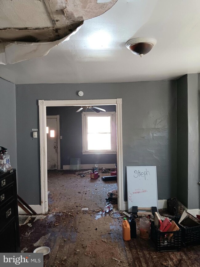 238 Pusey Ave, Darby, PA 19023 - photo 3