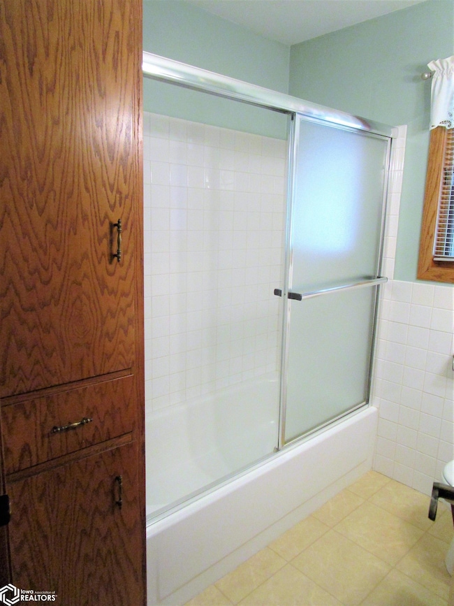 1204 Ellis Ave, Iowa Falls, IA 50126 - photo 2