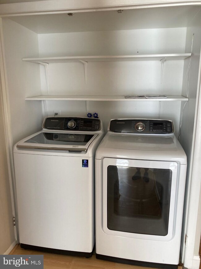 3044 Mission Square Dr, Fairfax, VA 22031 - photo 7