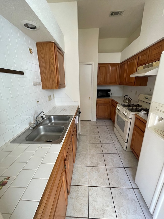 8606 Scenic Green Dr, Houston, TX 77088 - photo 3