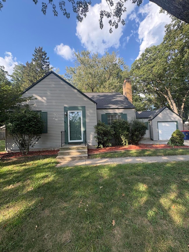 1659 Shangrai La Dr SE, Grand Rapids, MI 49508 - photo 3