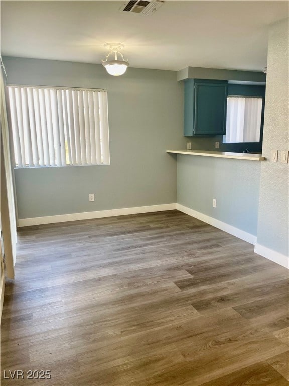 Dining room with Breakfast Bar