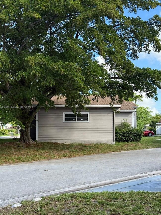 1792 SW 84th Ave, Miramar, FL 33025 - photo 2