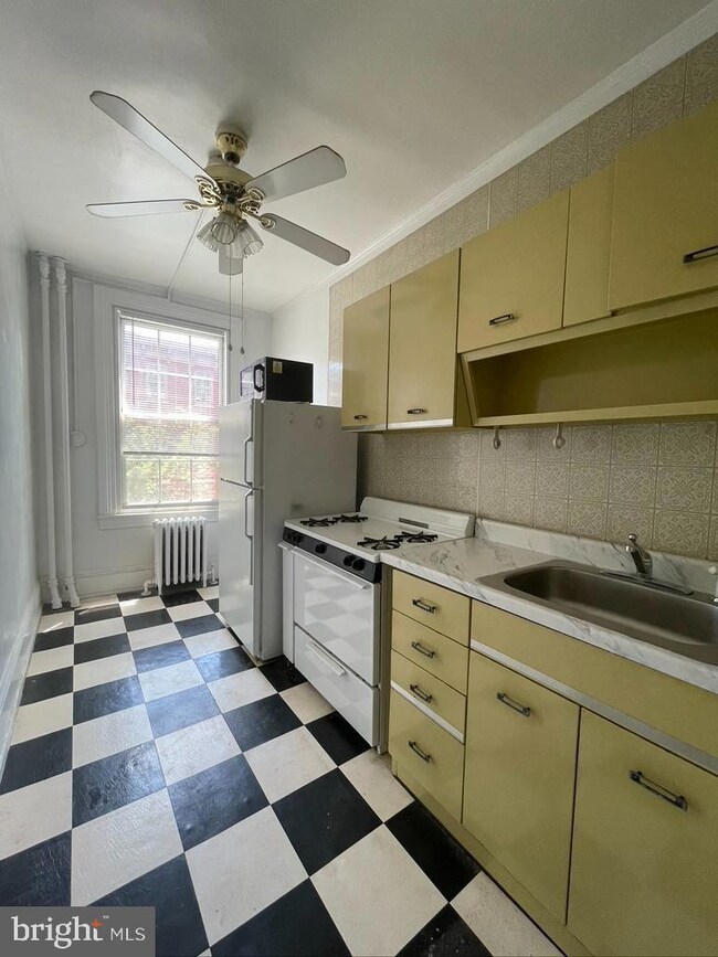 1623 Spruce St unit 7, Philadelphia, PA 19103 - photo 5