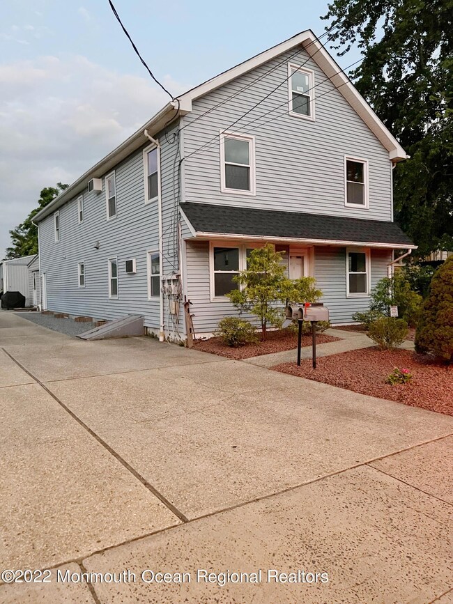 33 LOWER MAIN