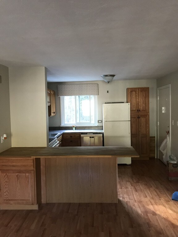 63 Lionel Ave unit F, Waltham, MA 02452 - photo 7