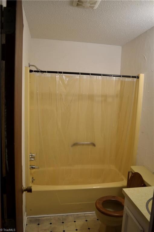 160 E Edison Dr, Statesville, NC 28625 - photo 7