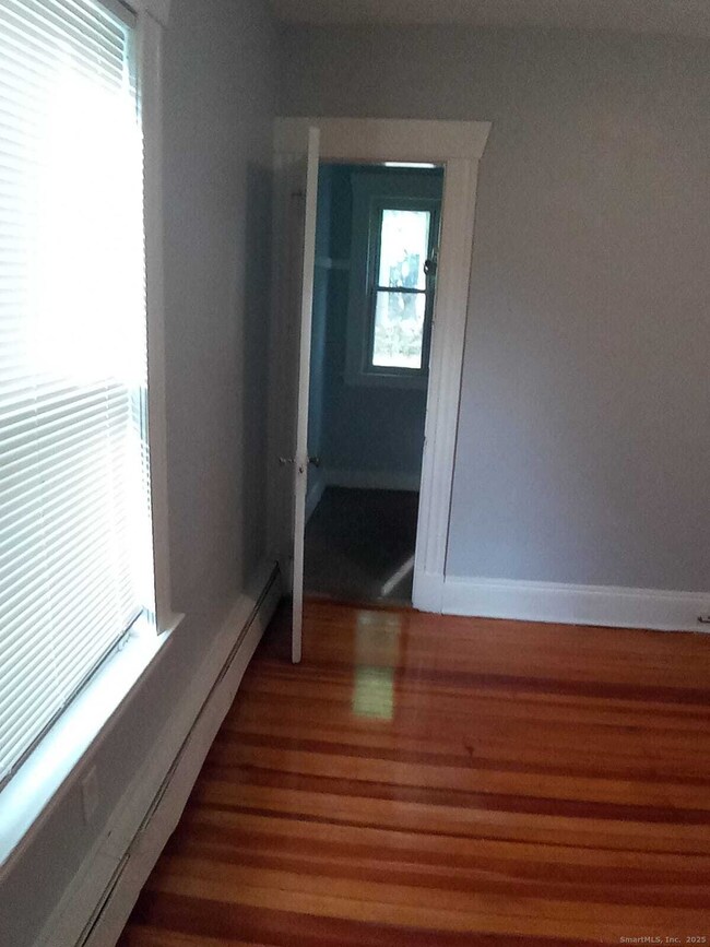 110 Evergreen Ave unit 1st Floor, Hartford, CT 06105 - photo 7