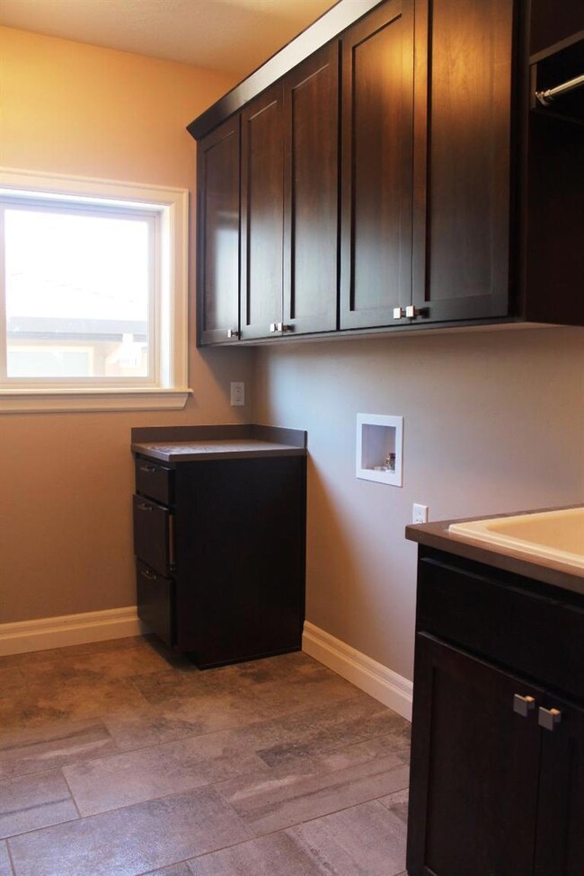 2688 Montara Dr, Medford, OR 97504 - photo 5