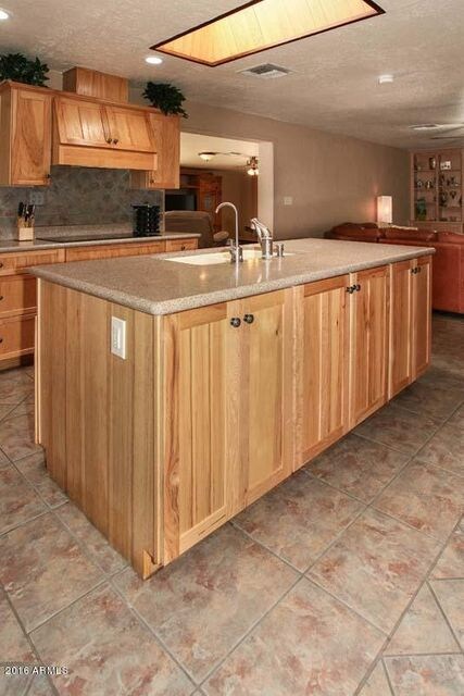 Kitchen-Island