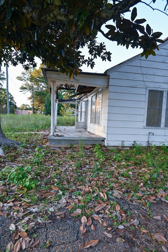 137 S Murphree St, Pittsboro, MS 38951 - photo 4