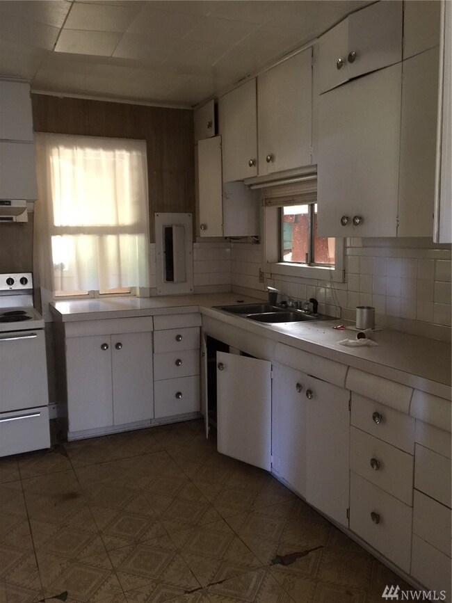 3568 Pennsylvania St, Longview, WA 98632 - photo 5