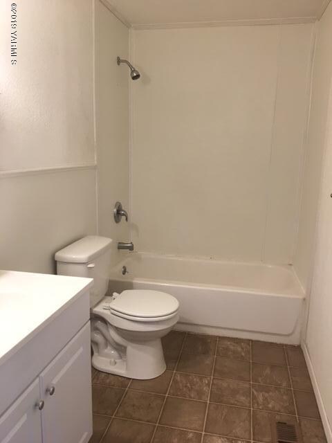 4th st bathroom