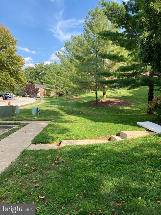 2731 Valley Park Dr, Baltimore, MD 21209 - photo 2