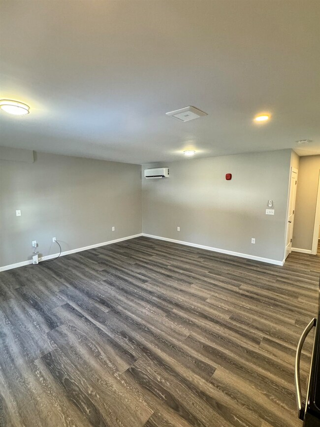 45 Monarch Way unit 203, Portsmouth, NH 03801 - photo 5