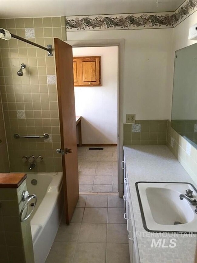 1910 Burton Ave, Burley, ID 83318 - photo 7