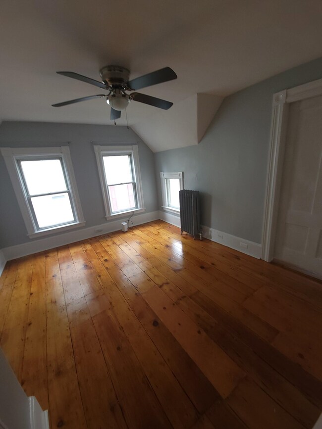 721 Belmont St unit 2, Manchester, NH 03104 - photo 4