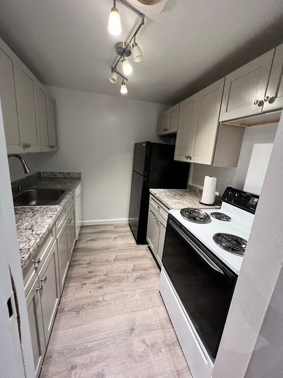 330 Newton St unit D, Brookline, MA 02467 - photo 6