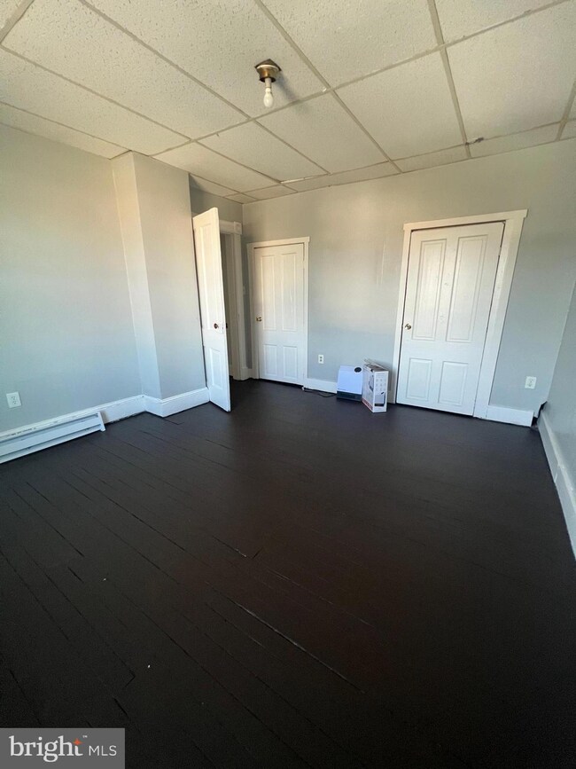 202 S Samuel St unit 205, Charles Town, WV 25414 - photo 6