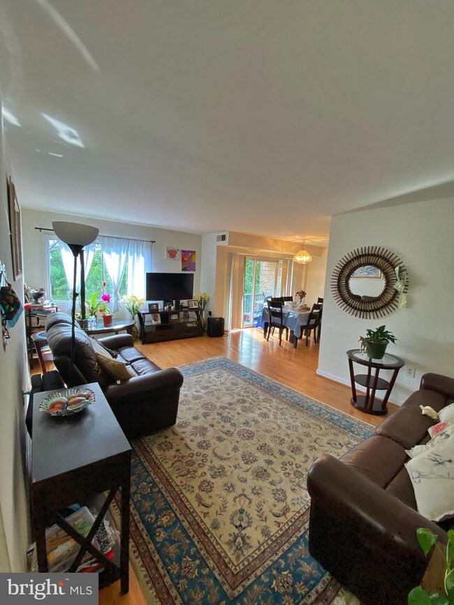 3754 Bel Pre Rd unit 14, Silver Spring, MD 20906 - photo 3