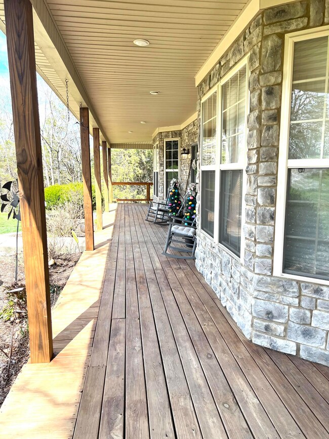 251 Votaw Rd, Harrodsburg, KY 40330 - photo 2