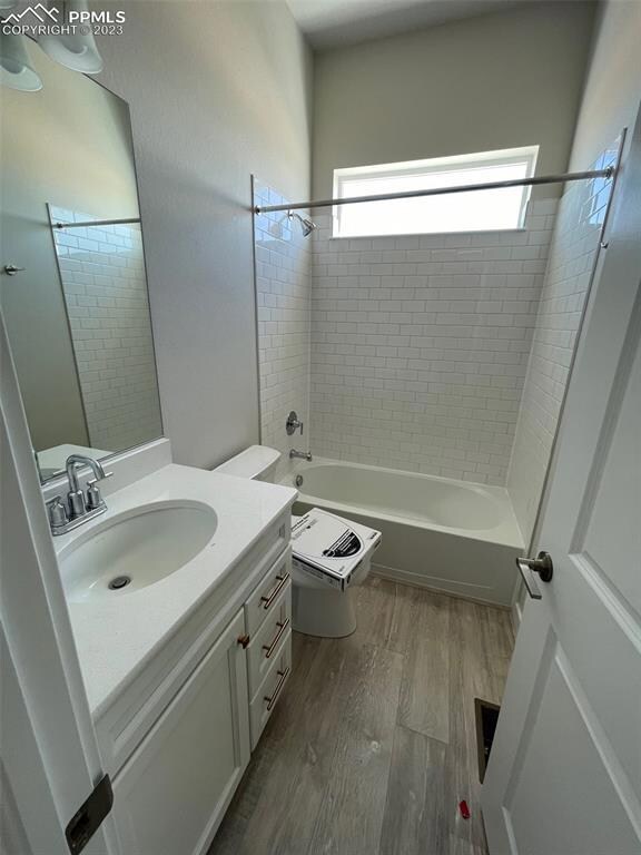 main level secondary bath