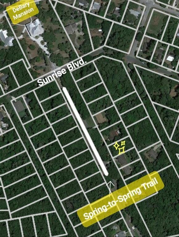 Spring to Spring trail heading towards the Historic DeBary Mansion