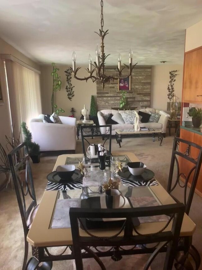 Living/Dining Room