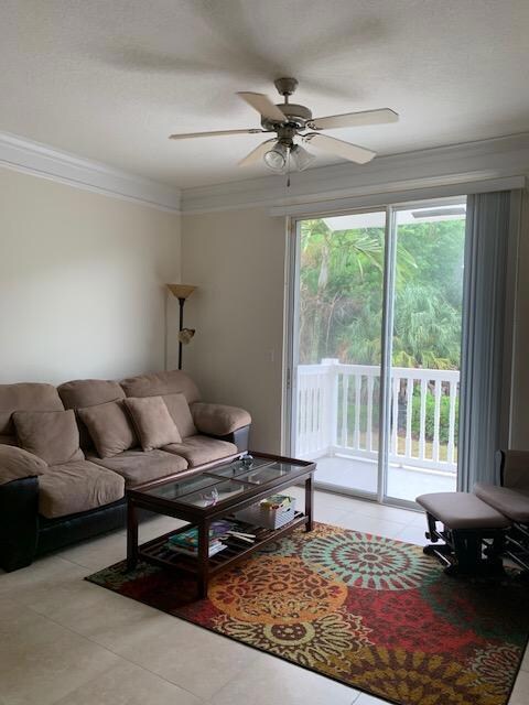 255 Murcia Dr unit 202, Jupiter, FL 33458 - photo 2